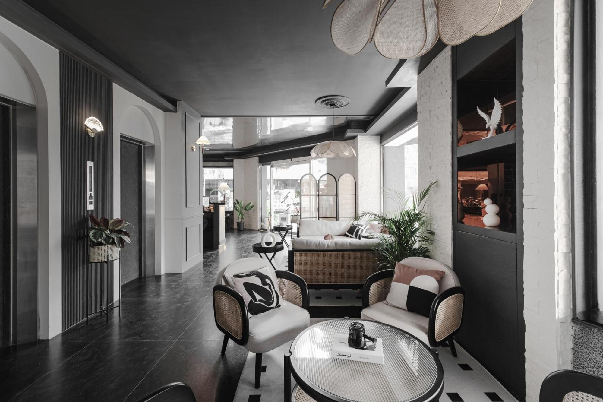 We2 Design Hotel Тайчжун Экстерьер фото