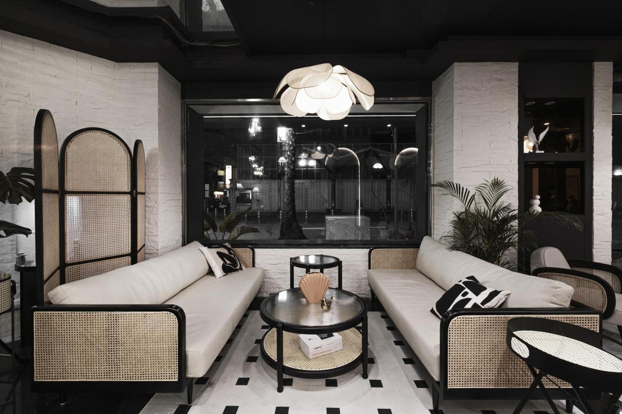 We2 Design Hotel Тайчжун Экстерьер фото